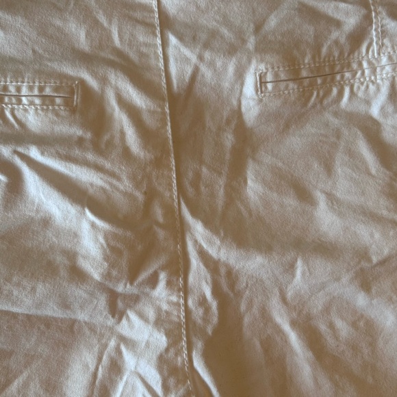 Old Navy Women's Tan Bermuda Shorts - Picture 5 of 5